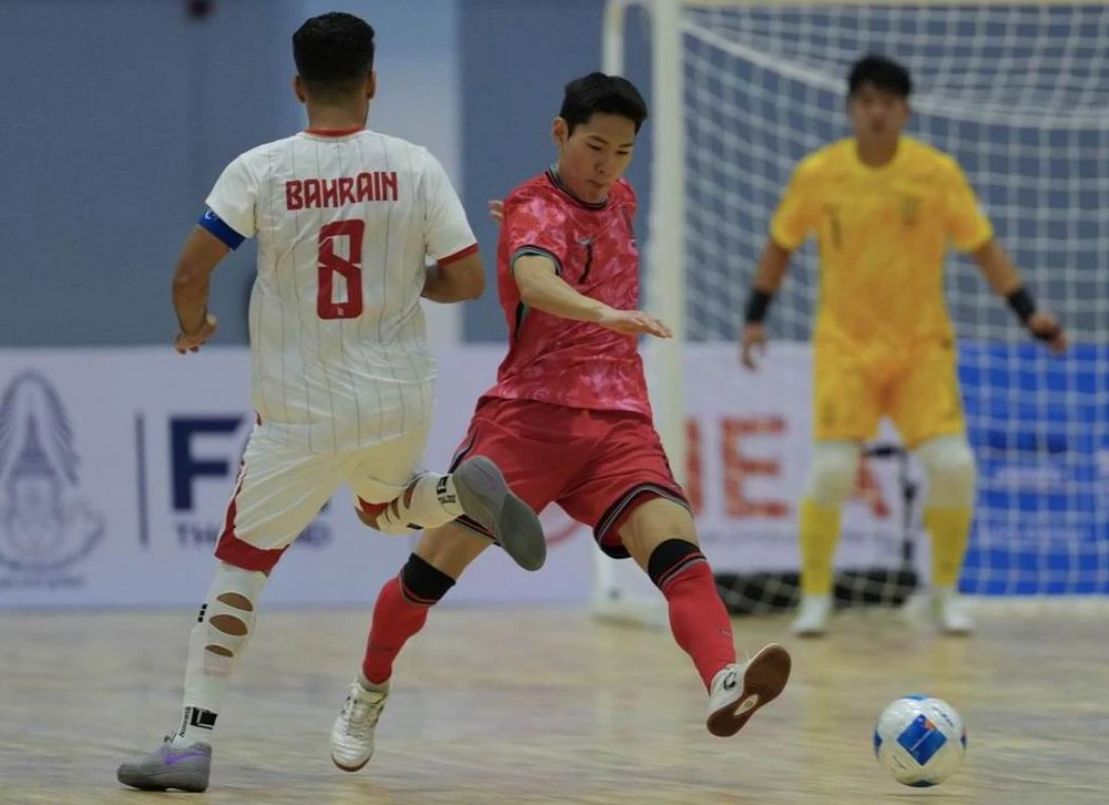 Tuyen- Viet- Nam- Le- 03.jpg