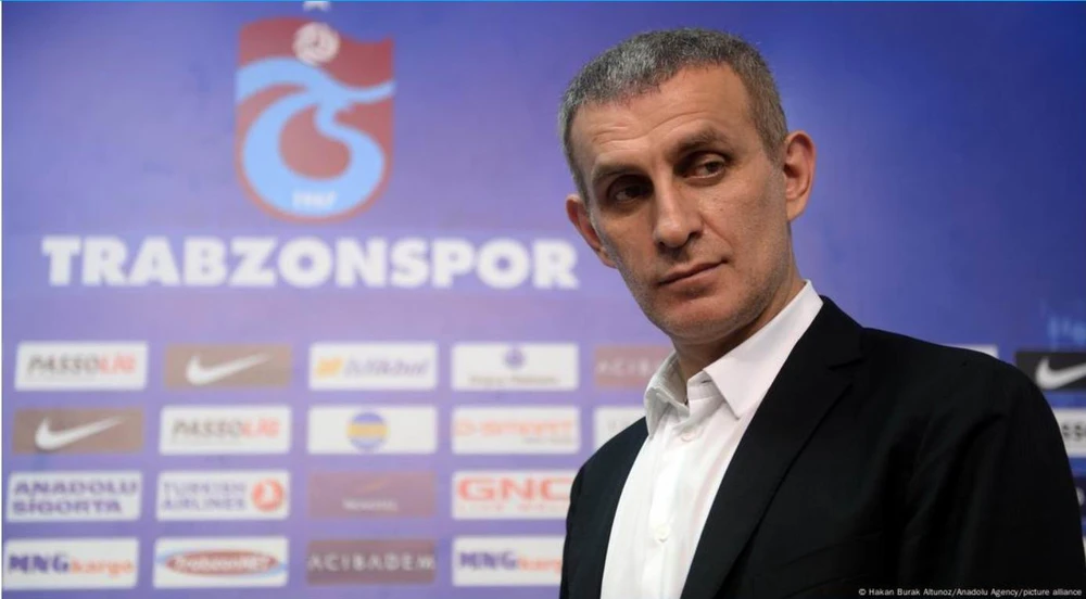 Bong-da- Tho- nhi- ky-1.jpg