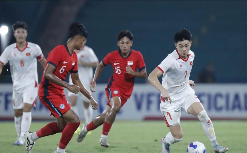 U- 22- Singapore.jpg