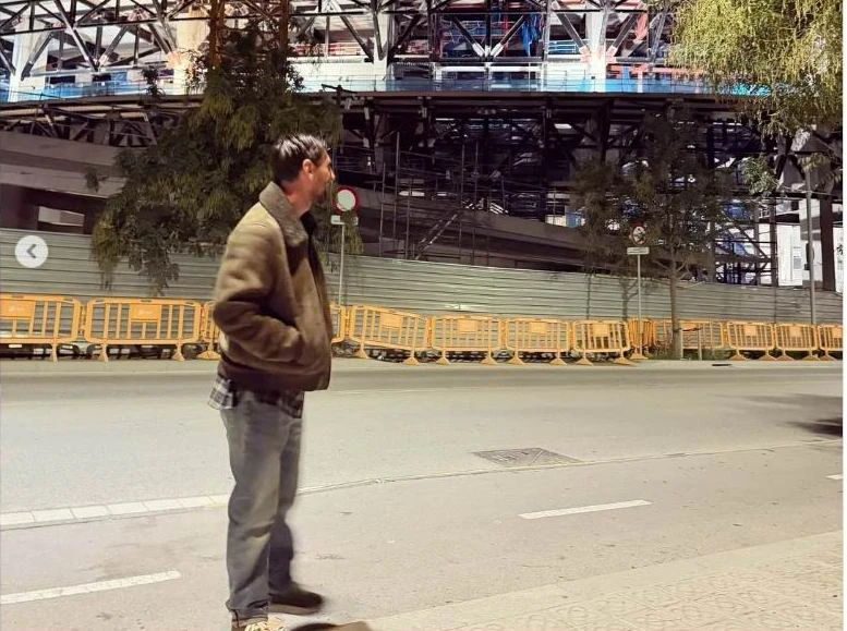 Messi- troi-lai-.jpg