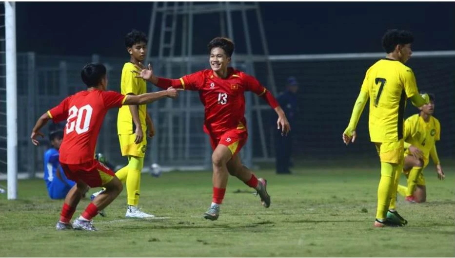 U-17-Viet- Nam- 2.jpg