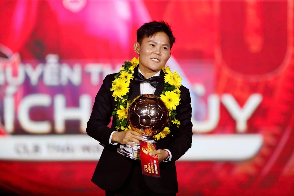 Qua- Bong-Vang-futsal- Thuy-.jpg