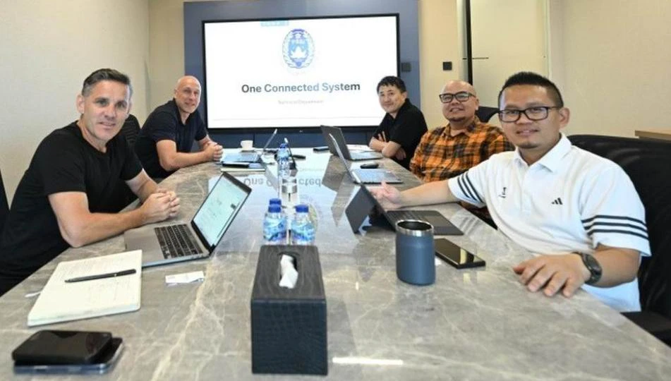 Bong- da- Indonesia.jpg