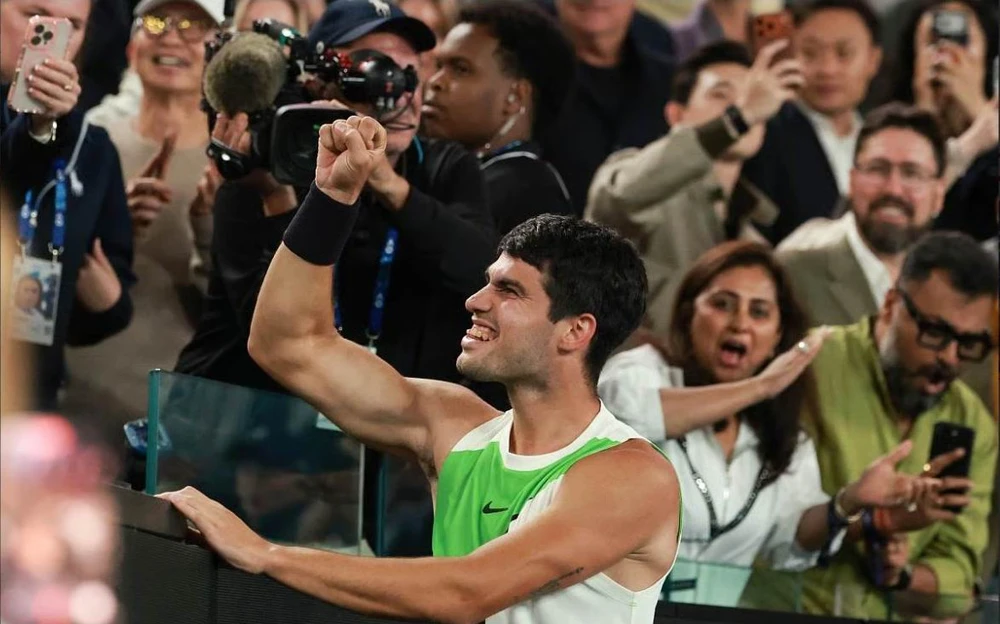 Trieu- dai Djokovic.jpg