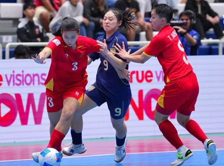 Tuyen- Viet- Nam- Ban- ket-6.jpg