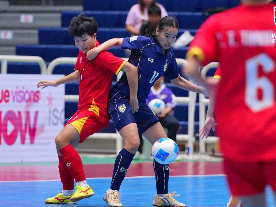 Tuyen- Viet- Nam- Ban- ket-8.jpg