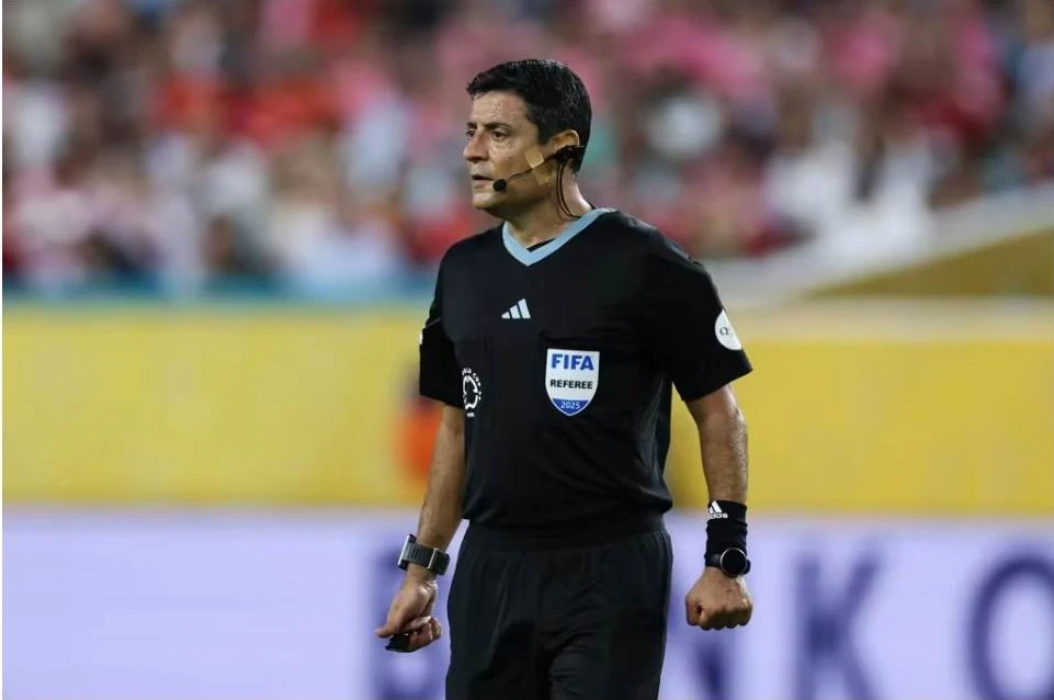 Truong- Ban- Trong-tai-1.jpg