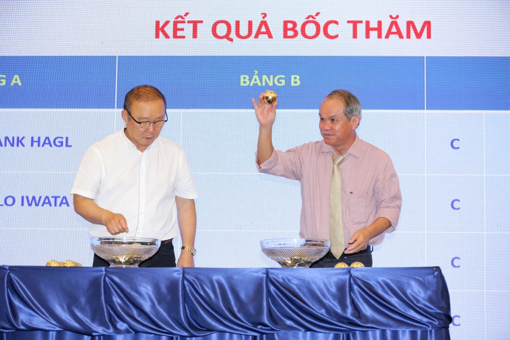 Viet-Nam- Bau- Duc-1.jpg