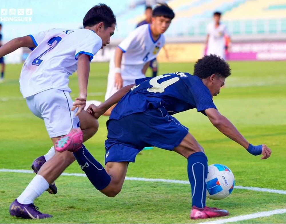 U-17- Thai- Lan-1.jpg