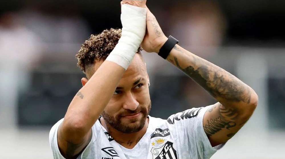 HLV Ancelotti-Neymar.jpg
