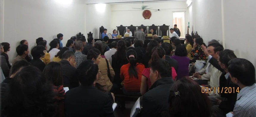 Một phiên tòa xét xử Lê Hồng Bàng. Ảnh: BT