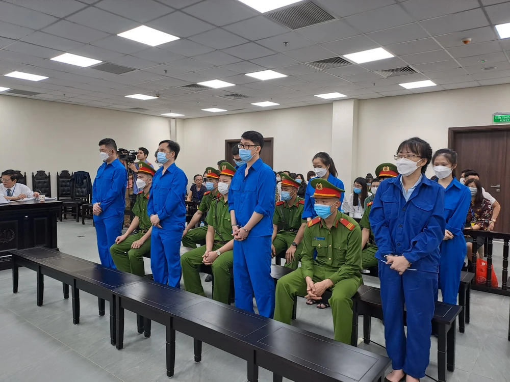 Các bị cáo tại phiên tòa. Ảnh: BT