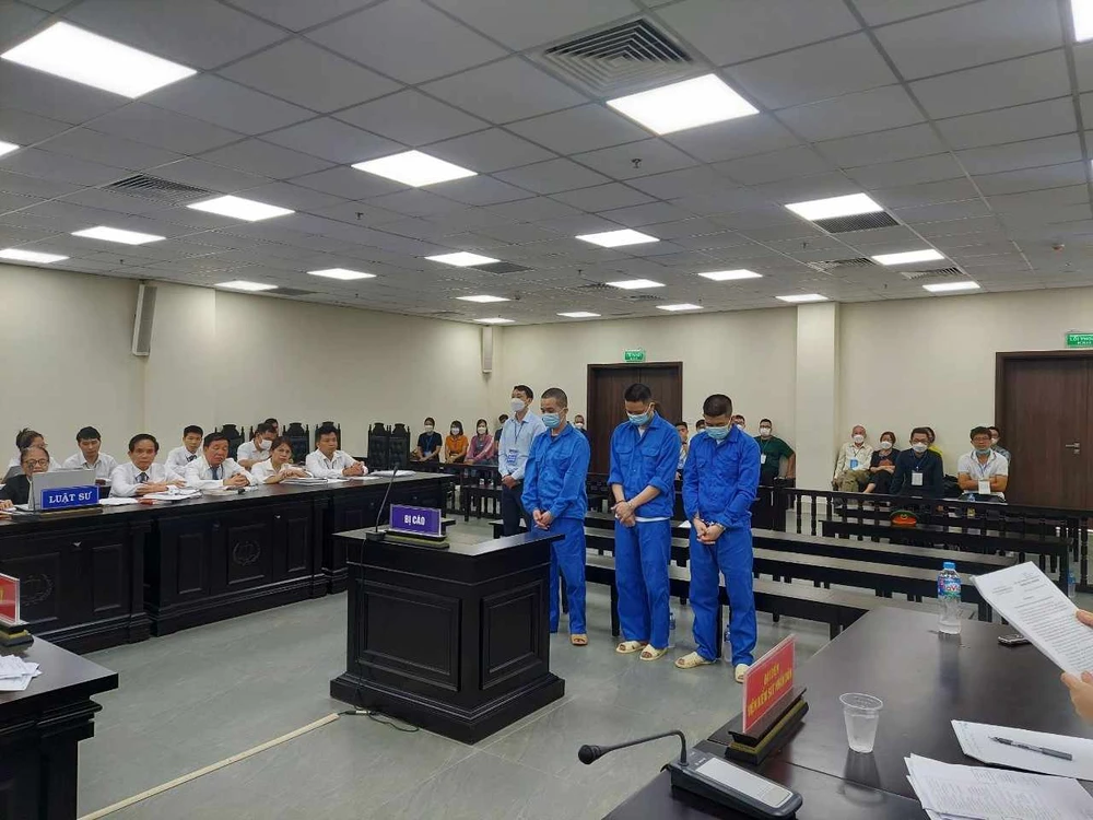 Các bị cáo tại phiên tòa. Ảnh: CTV Các bị cáo tại phiên tòa. Ảnh: CTV