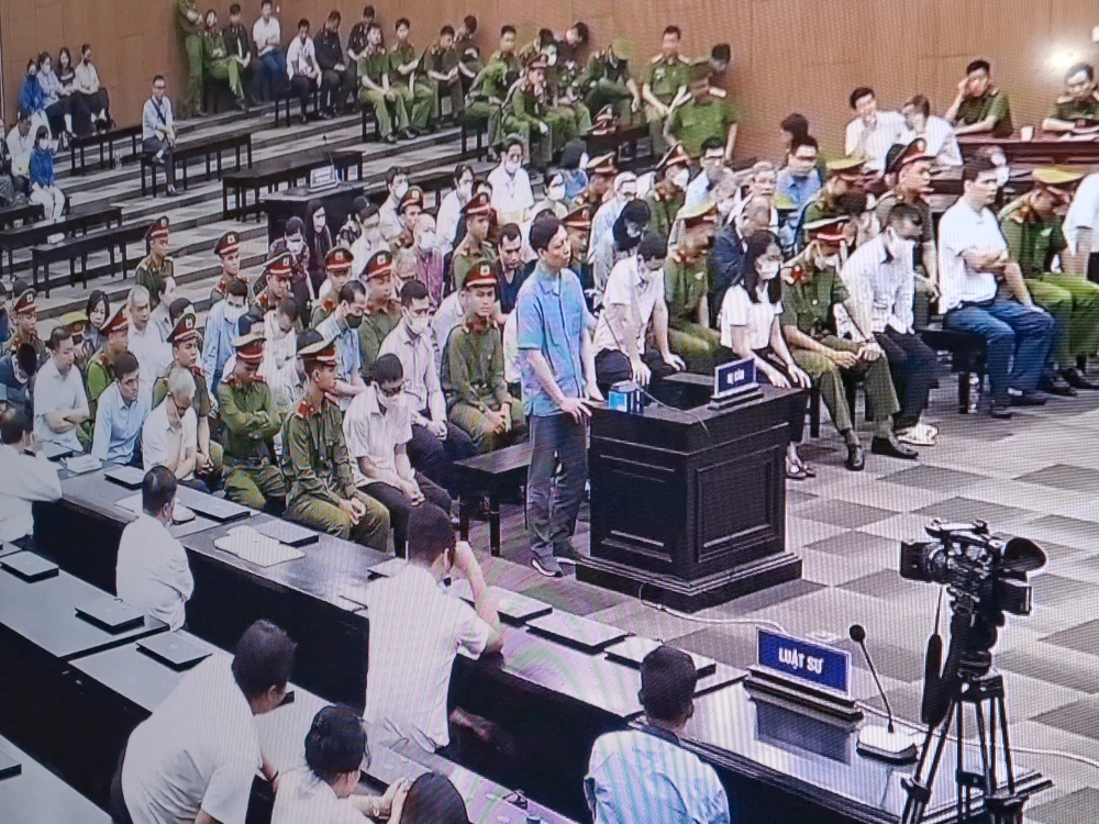 Các bị cáo nói lời sau cùng. Ảnh: BT Các bị cáo nói lời sau cùng. Ảnh: BT