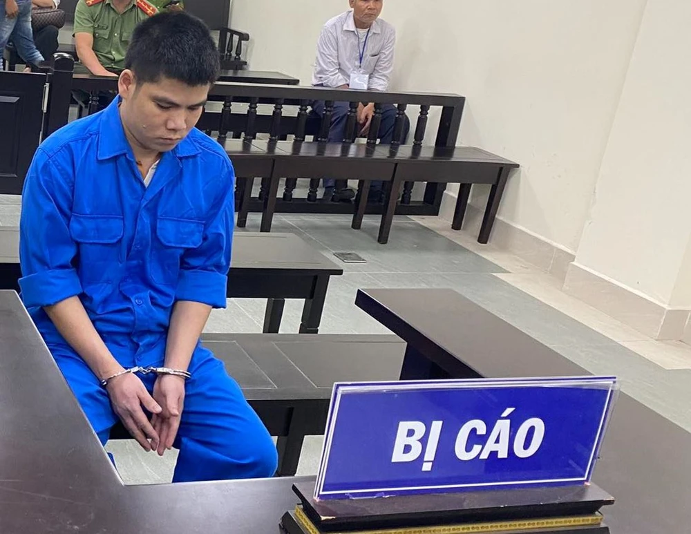 Bị cáo Hoàng Văn Phi tại phiên tòa. Ảnh: CTV