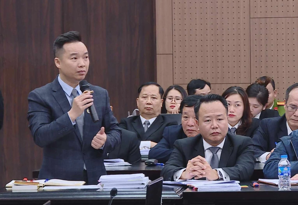 Tân Hoàng Minh Luật sư Giang Hồng Thanh.jpg