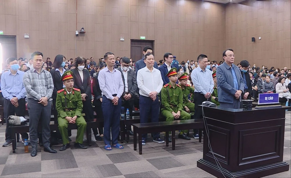 Tân Hoàng Minh bị cáo 2.jpg