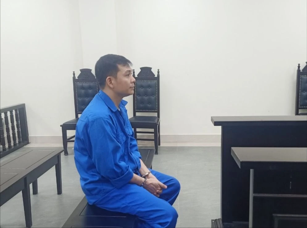 'chạy' giấy phép.jpg