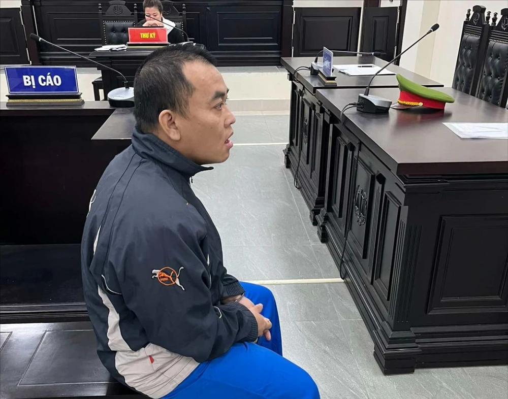 chồng đâm vợ.jpg