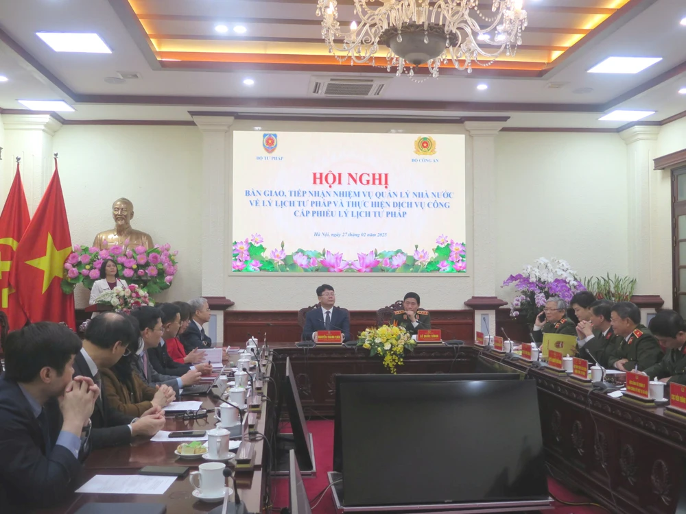 Toàn cảnh buổi lễ.jpg