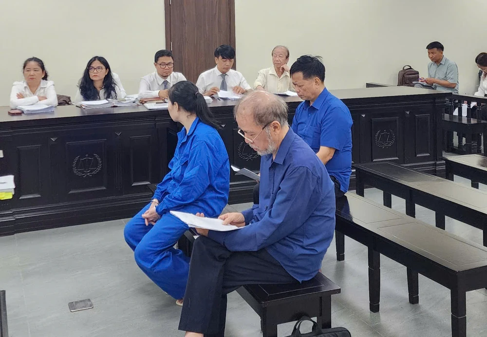 tạm giam 13 năm Bang Khang.jpg