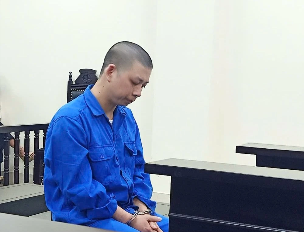 nhân viên bưu điện.jpg