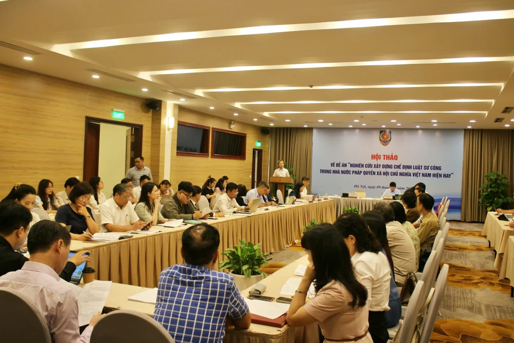 luật sư công 2.jpg