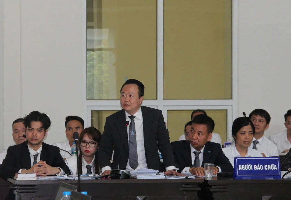 Trịnh Văn Quyết luật sư.jpg