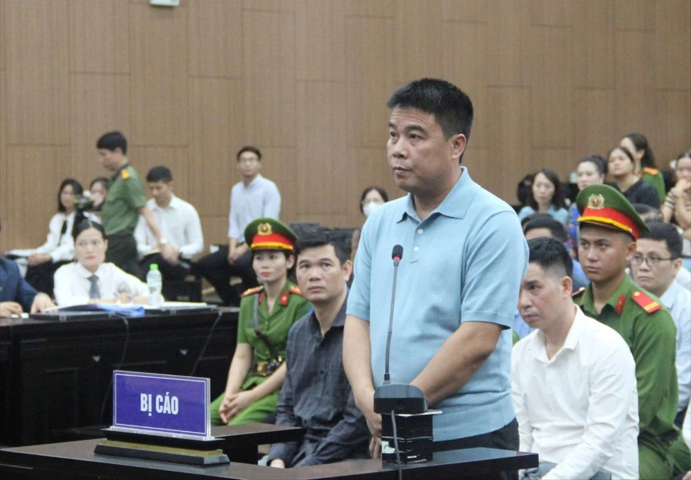 Tập đoàn Phúc Sơn Nguyễn Văn Hậu 1.jpg