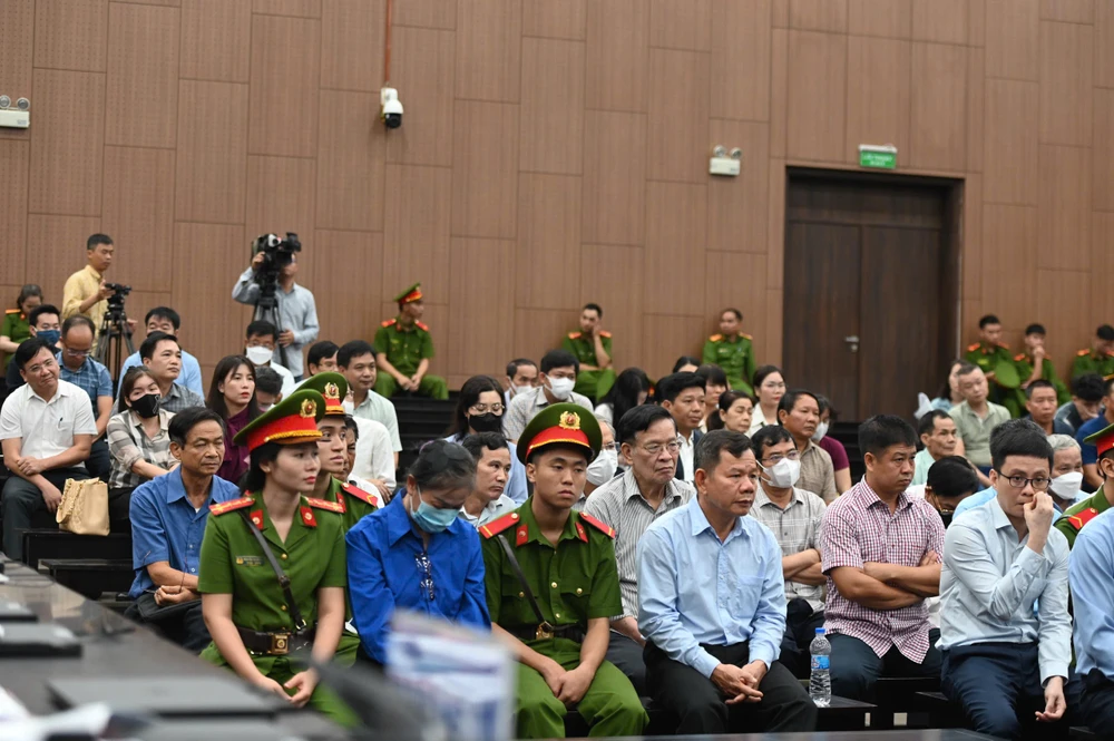 Tập đoàn Phúc Sơn Hoàng Thị Thúy Lan (2).jpg