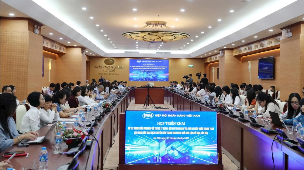 HH NH họp sổ tay.jpg