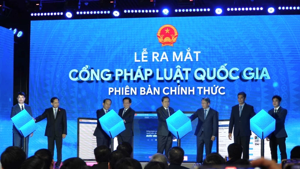 Cổng pháp luật.JPG