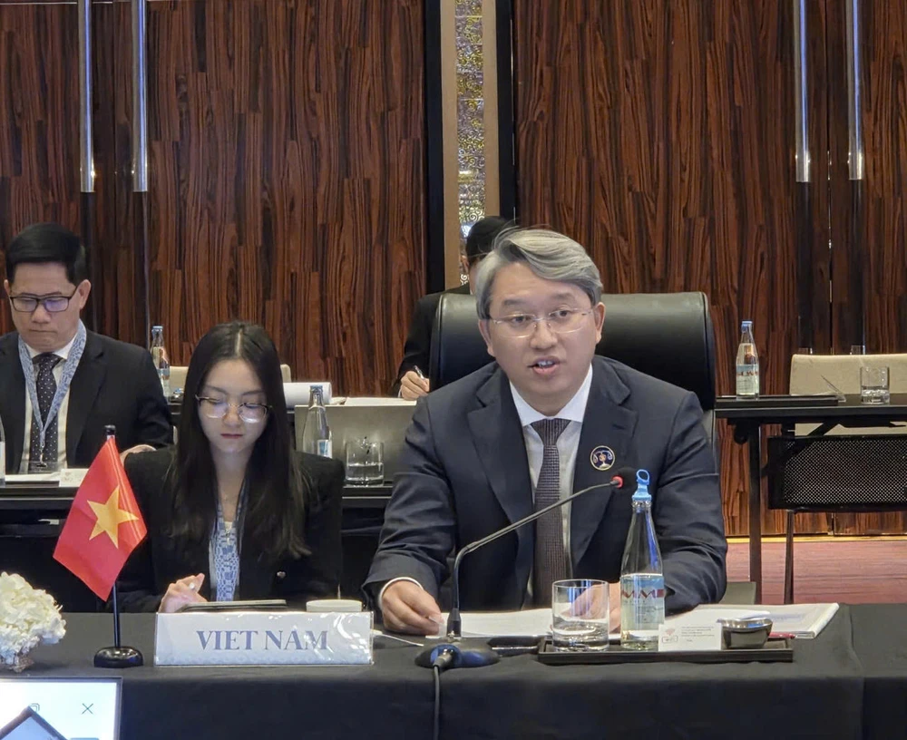 Bộ trưởng Nguyễn Hải Ninh.jpg