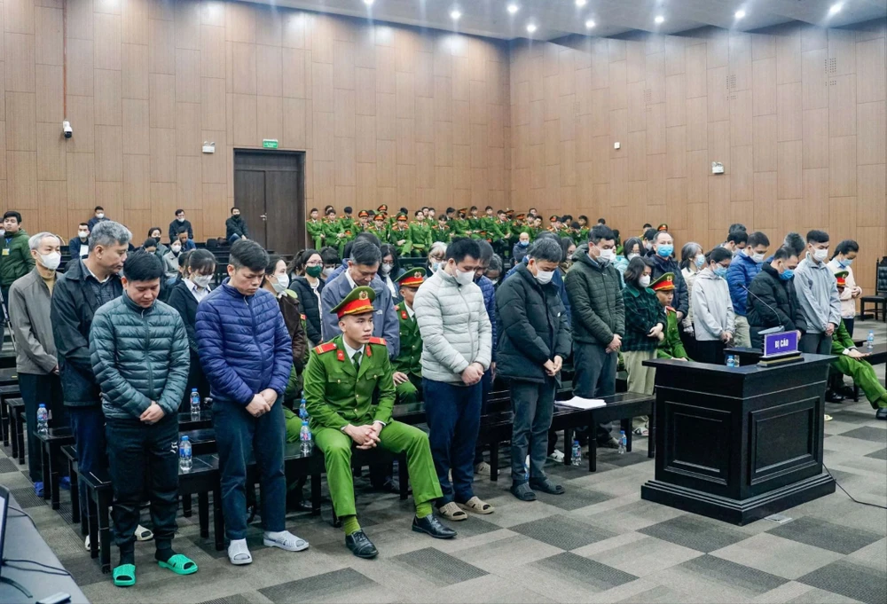 các bị cáo Trần Việt Nga Cục An toàn thực phẩm nhận hối lộ.jpg