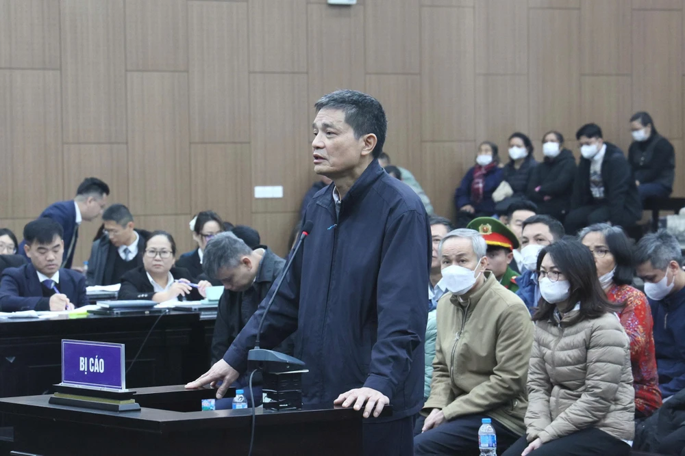 Trần Việt Nga Nguyễn Thanh Phong nhận hối lộ.jpg