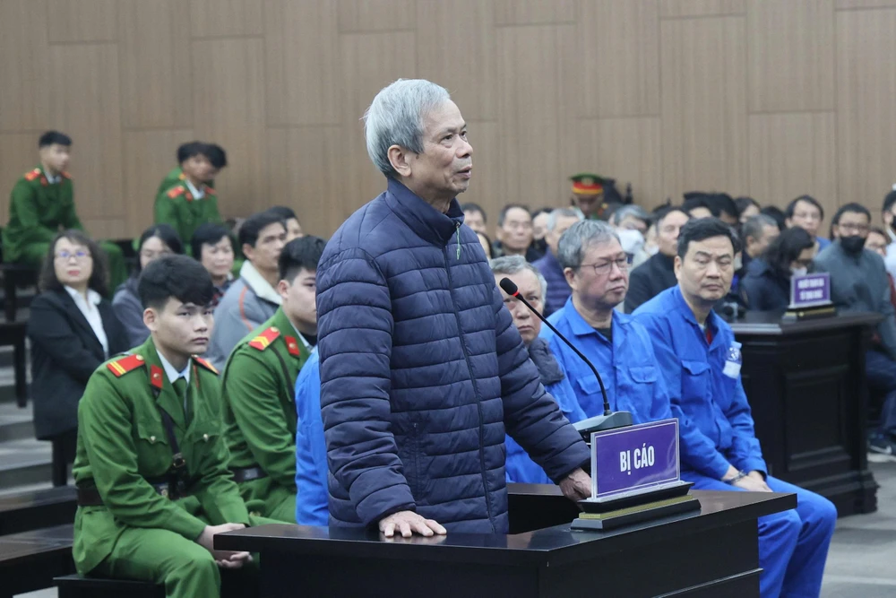 Lê Văn Chung tổng công ty xi măng.jpg