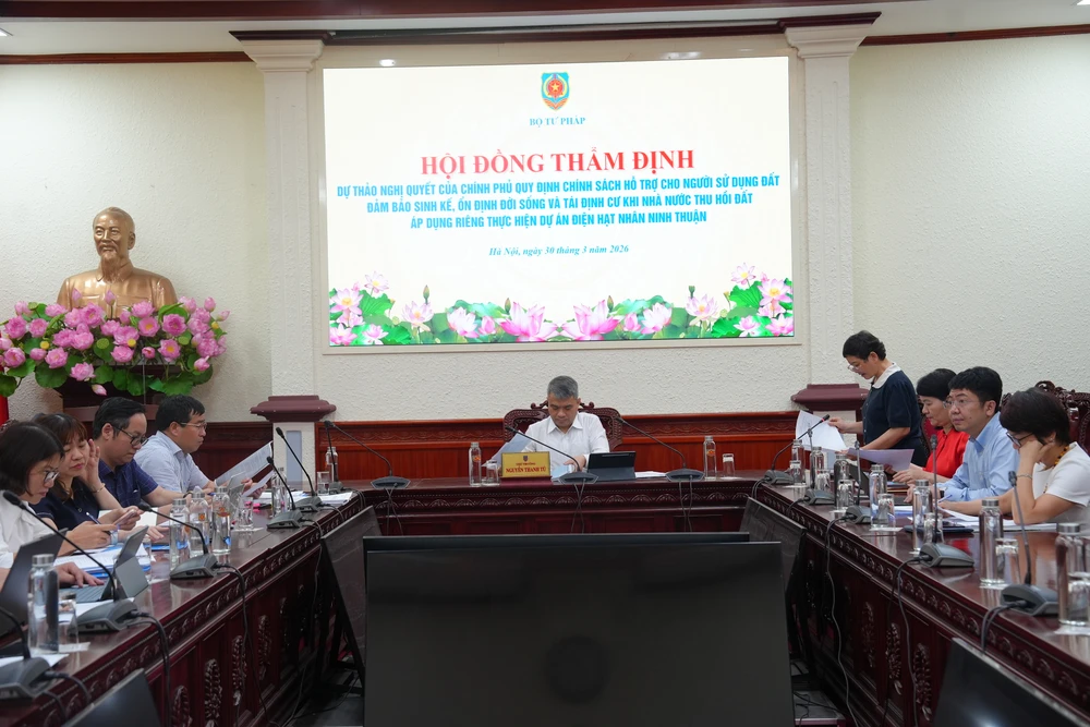 điện hạt nhân Thứ trưởng Nguyễn Thanh Tú phát biểu tại cuộc họp - Ảnh PV (2).JPG