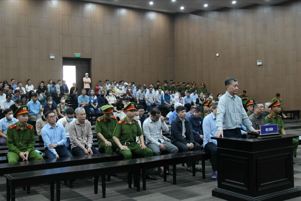 các bị cáo cựu thứ trưởng nhận hối lộ.jpg