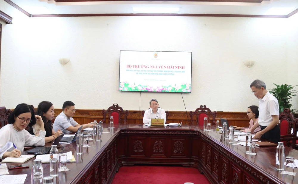 Bộ tư pháp luật sư công.jpg