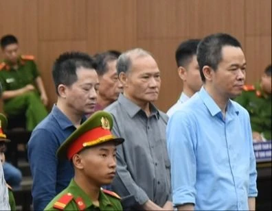 cựu thứ trưởng NN nhận hối lộ.jpg