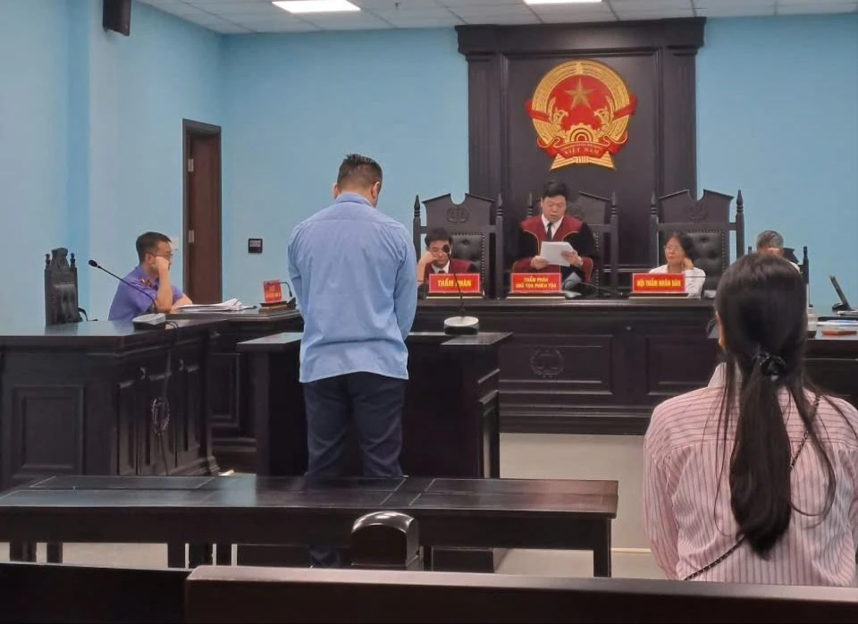 ngân hàng lừa đảo chiếm đoạt tài sản.jpg