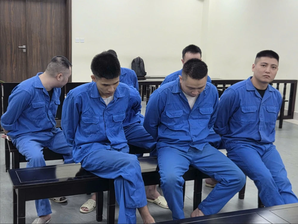 quán karaoke mua bán người.jpg