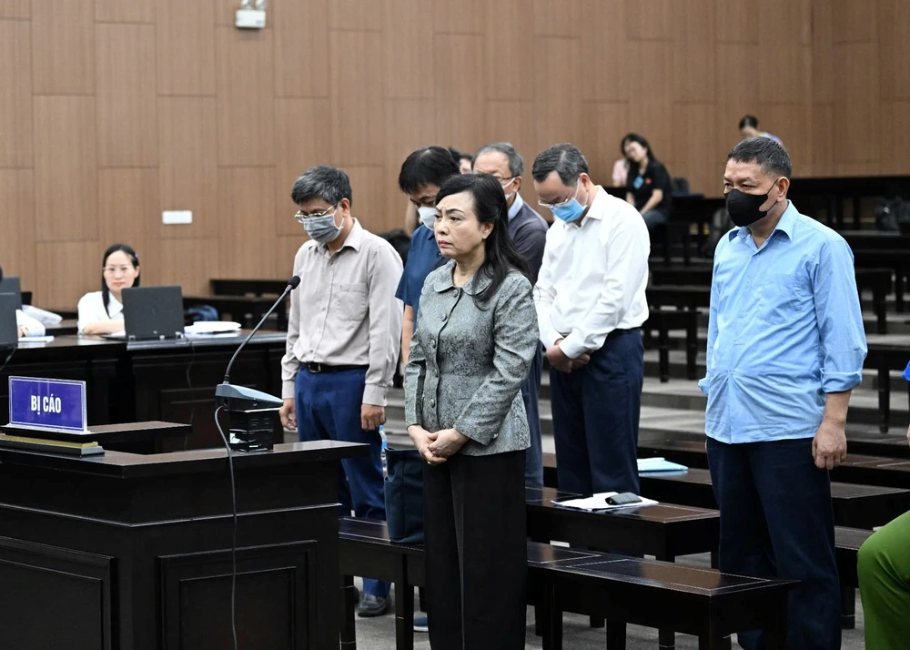 Nguyễn Thị Kim Tiến 5.jpg