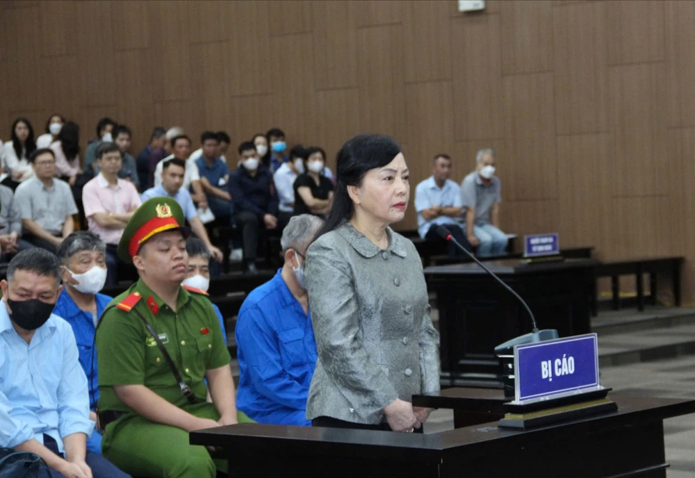 Nguyễn Thị Kim Tiến 7.jpg