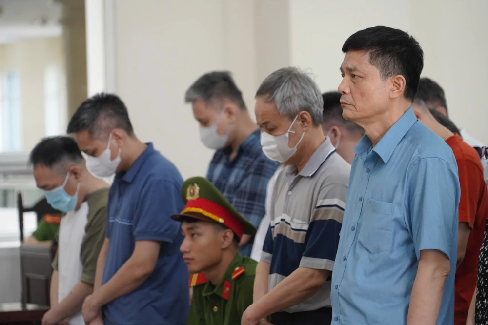 nhận hối lộ nguyễn thanh phong trần việt nga.jpg