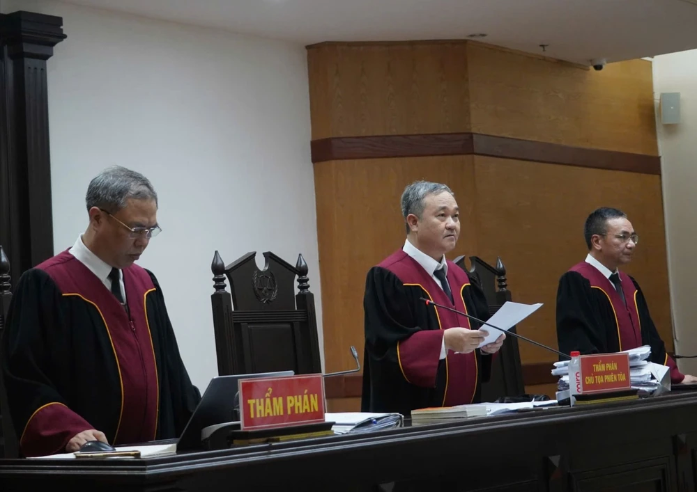 HĐXX vicem Nguyễn Ngọc Anh.jpg