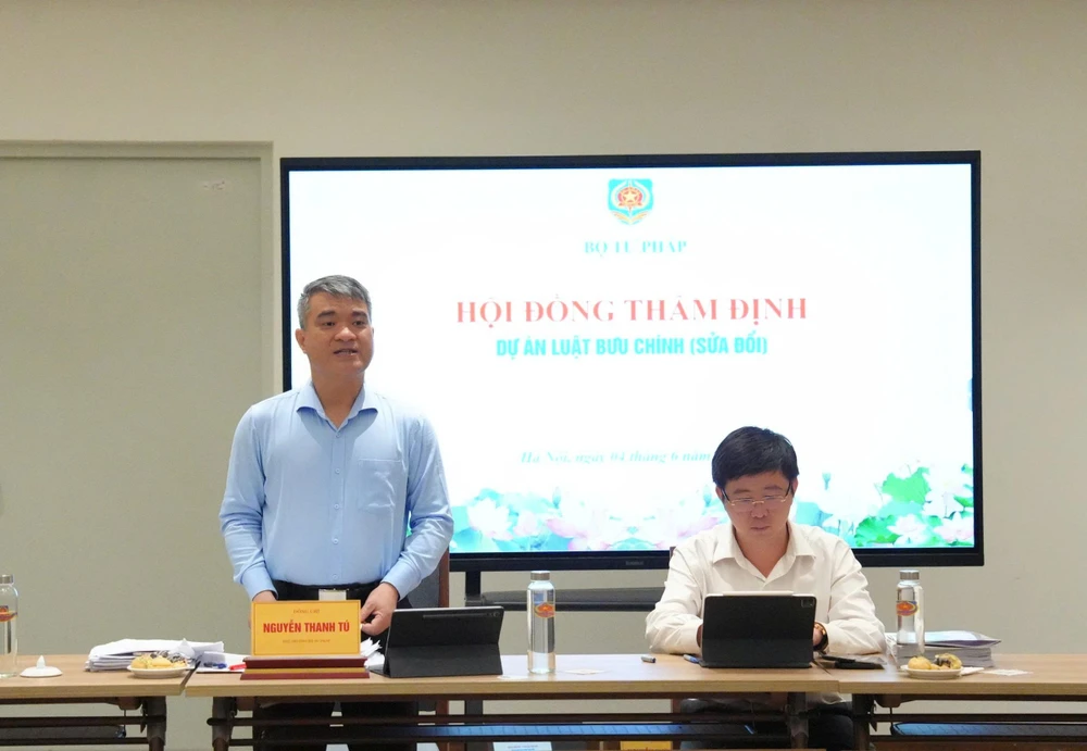 Bộ tư pháp luật Bưu chính.jpg