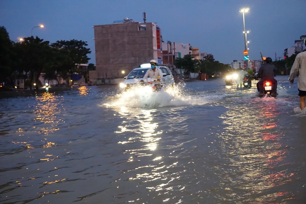 Điểm mặt những con đường 'đau khổ' tại TP.HCM ảnh 9