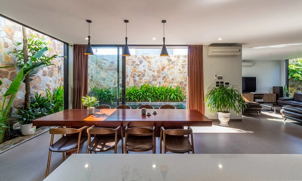 nha-ba-tang-dan-xen-vuon-xanh7