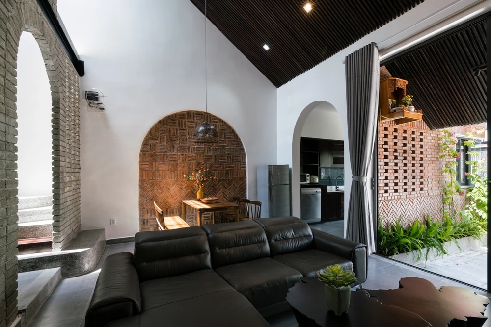 ngoi-nha-khong-gian-chung-hut-hon4